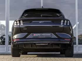 Ford Mustang (2022) thumbnail 5