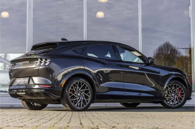 Ford Mustang (2022) thumbnail 41