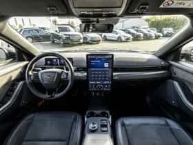 Ford Mustang (2022) thumbnail 45