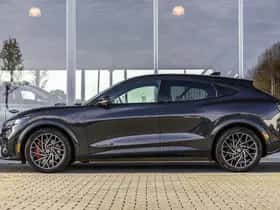 Ford Mustang (2022) thumbnail 6
