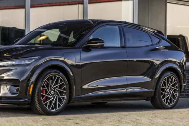 Ford Mustang (2022) thumbnail 53
