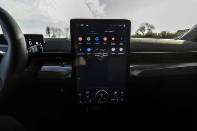 Ford Mustang (2022) thumbnail 65
