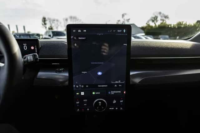 Ford Mustang (2022) thumbnail 66