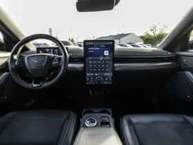 Ford Mustang (2022) thumbnail 68