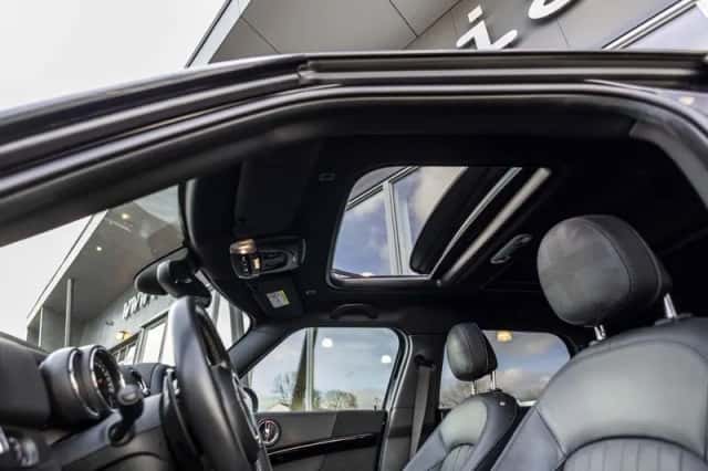 MINI Countryman (2019) thumbnail 14