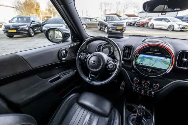 MINI Countryman (2019) thumbnail 23
