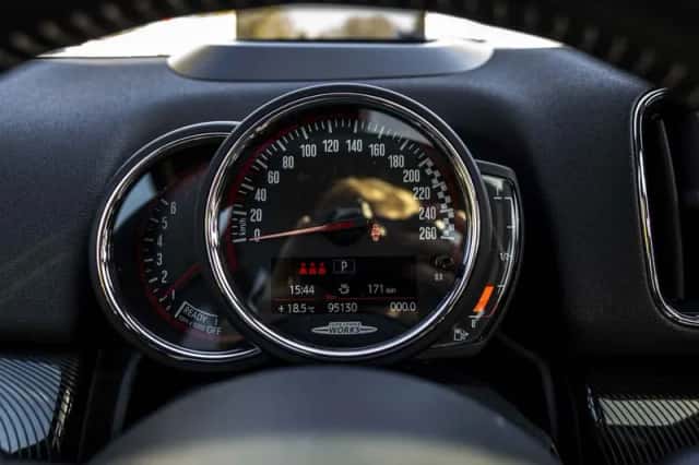 MINI Countryman (2019) thumbnail 9