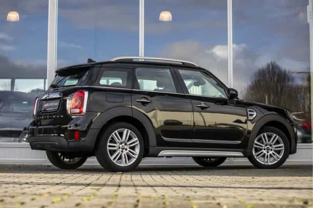 MINI Countryman (2018) thumbnail 3