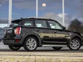 MINI Countryman (2018) thumbnail 3