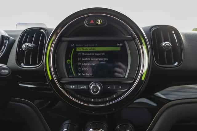 MINI Countryman (2018) thumbnail 27
