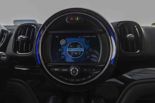 MINI Countryman (2018) thumbnail 28