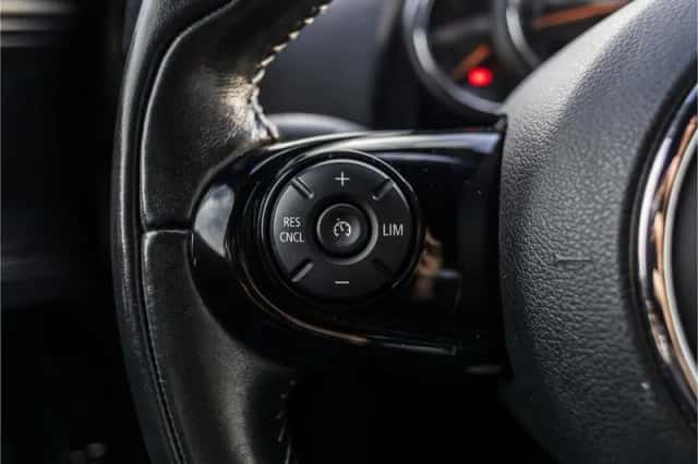 MINI Countryman (2018) thumbnail 32