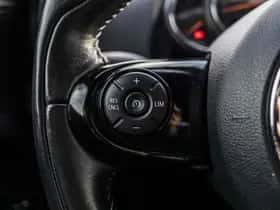 MINI Countryman (2018) thumbnail 32