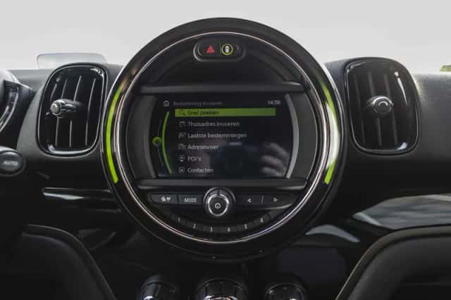 MINI Countryman (2018) thumbnail 63