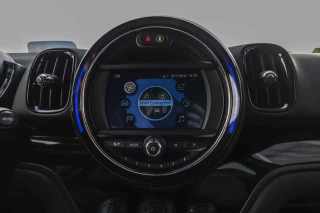 MINI Countryman (2018) thumbnail 64