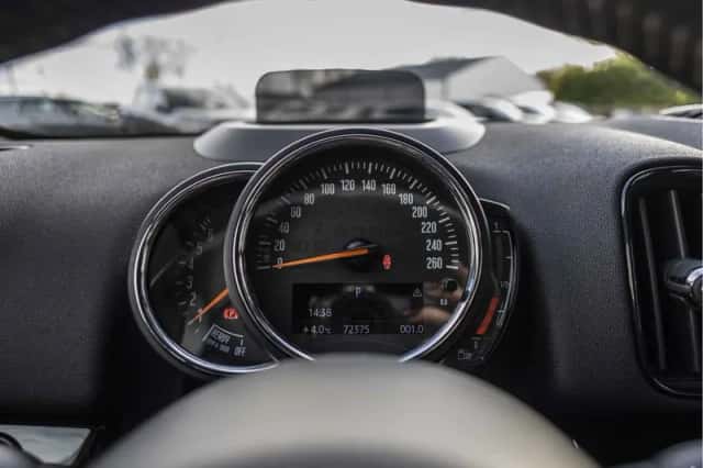 MINI Countryman (2018) thumbnail 9