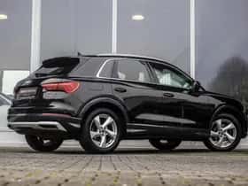 Audi Q3 (2021) thumbnail 3