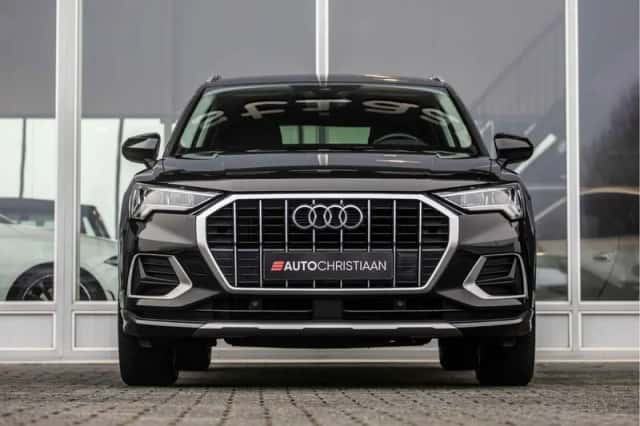 Audi Q3 (2021) thumbnail 4