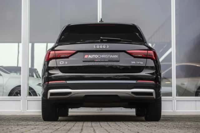 Audi Q3 (2021) thumbnail 5