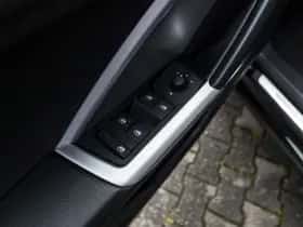 Audi Q3 (2021) thumbnail 59