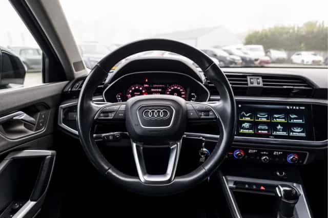Audi Q3 (2021) thumbnail 8