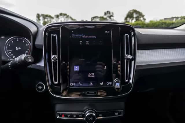 Volvo XC40 (2019) thumbnail 59