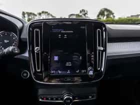 Volvo XC40 (2019) thumbnail 59