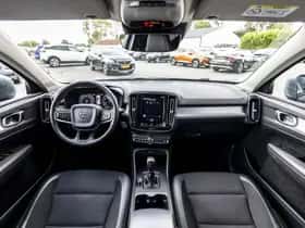 Volvo XC40 (2019) thumbnail 7