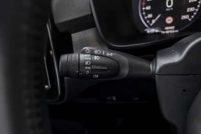 Volvo XC40 (2019) thumbnail 66