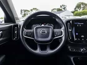 Volvo XC40 (2019) thumbnail 8
