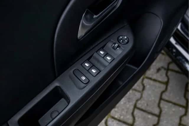 Opel Corsa (2022) thumbnail 24