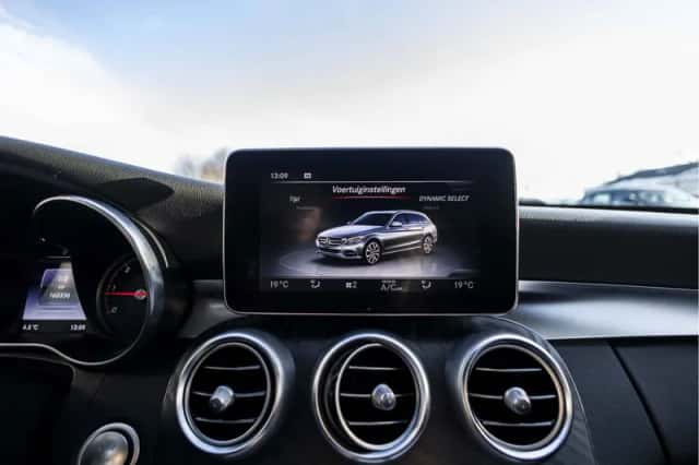 Mercedes-Benz C-Klasse (2016) thumbnail 71