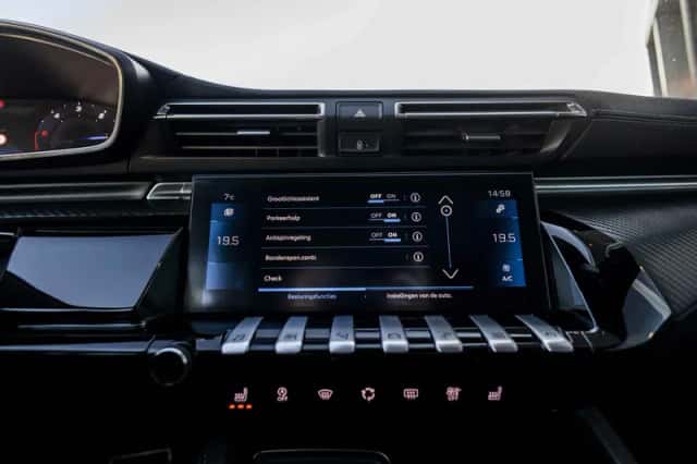Peugeot 508 (2020) thumbnail 75