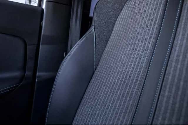 Peugeot 3008 (2021) thumbnail 11