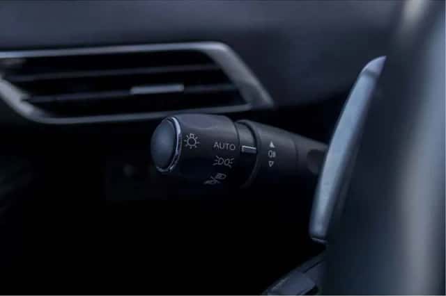Peugeot 3008 (2021) thumbnail 33