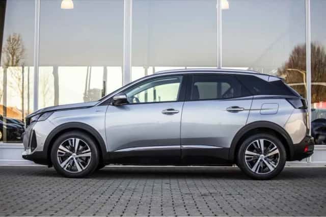 Peugeot 3008 (2021) thumbnail 6