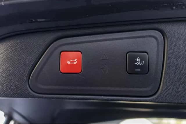 Peugeot 3008 (2021) thumbnail 71
