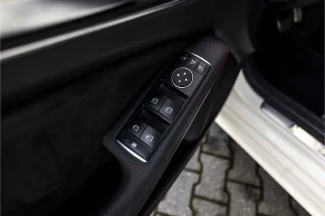 Mercedes-Benz A-Klasse (2016) thumbnail 22