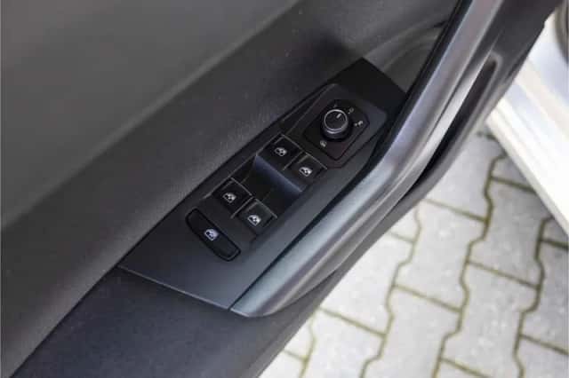 Volkswagen Polo (2018) thumbnail 22