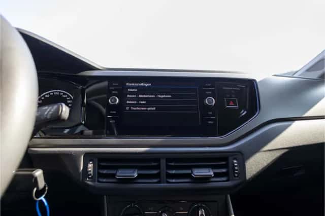 Volkswagen Polo (2018) thumbnail 65