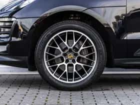 Porsche Macan (2018) thumbnail 20