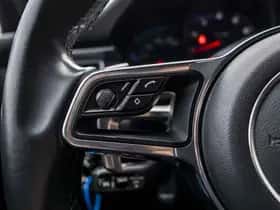Porsche Macan (2018) thumbnail 33