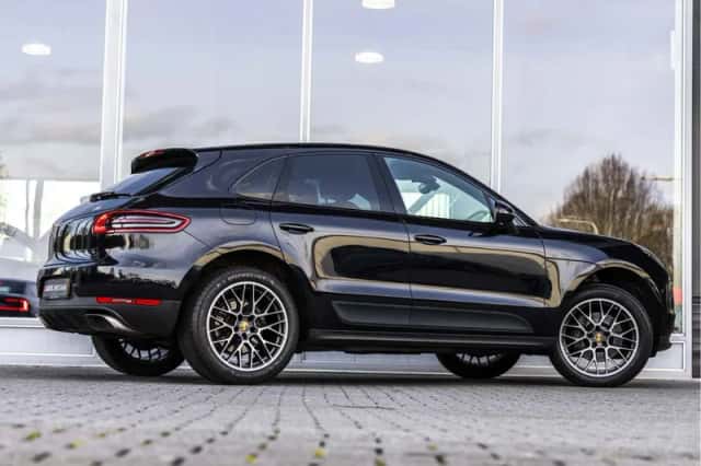 Porsche Macan (2018) thumbnail 44
