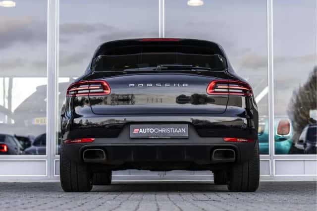 Porsche Macan (2018) thumbnail 46