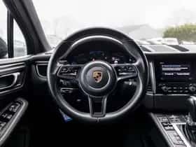 Porsche Macan (2018) thumbnail 49