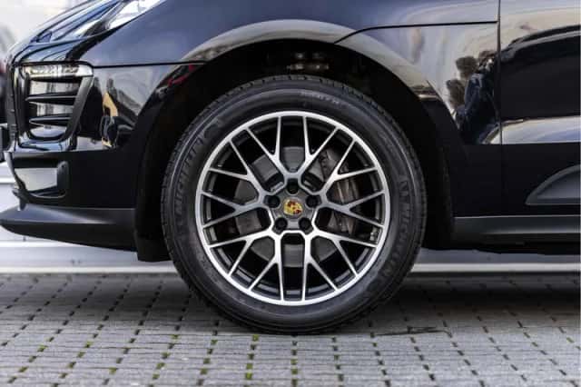 Porsche Macan (2018) thumbnail 61