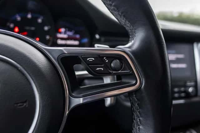 Porsche Macan (2018) thumbnail 75