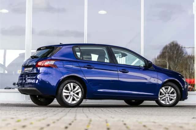 Peugeot 308 (2018) thumbnail 3