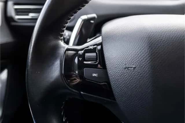 Peugeot 308 (2018) thumbnail 33