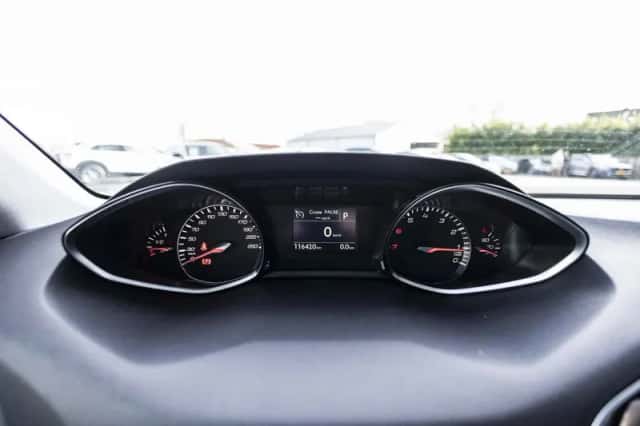 Peugeot 308 (2018) thumbnail 49